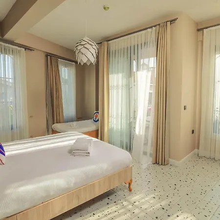 Sulty's Avlu Alaçatı