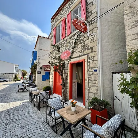 Sulty's Avlu Alaçatı