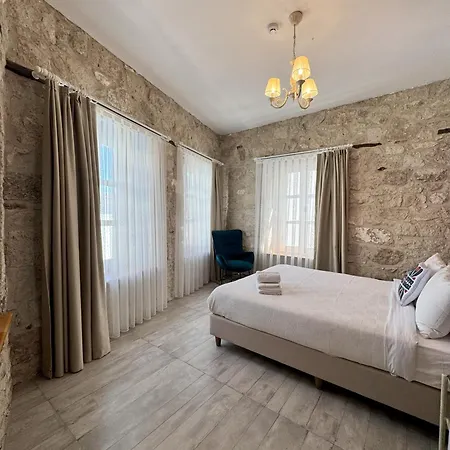 Sulty's Avlu Alaçatı